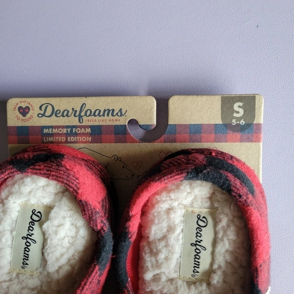 Dearfoams Black Read Plaid Fuzzy Mama Bear Slippers Size 5-6 NWT - Picture 3 of 7